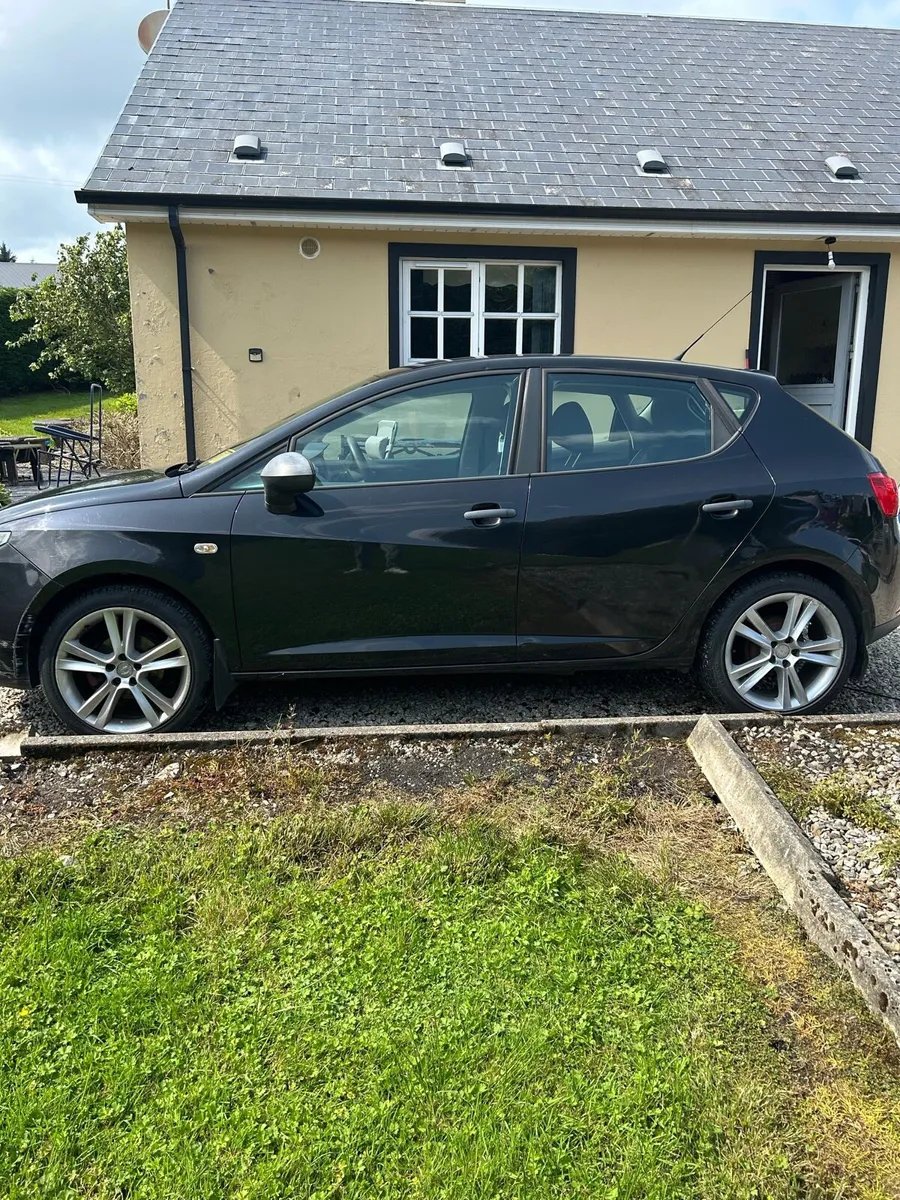 Car - Image 2