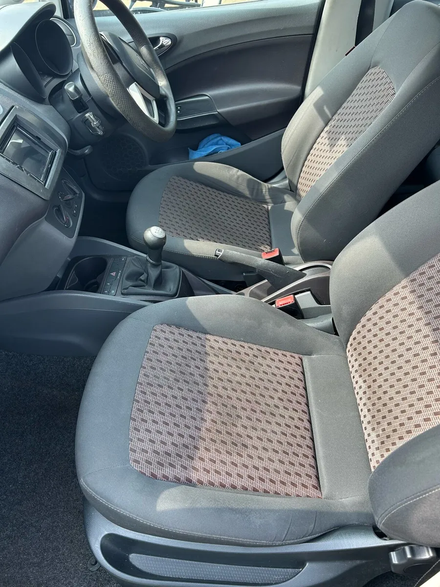 Car - Image 3