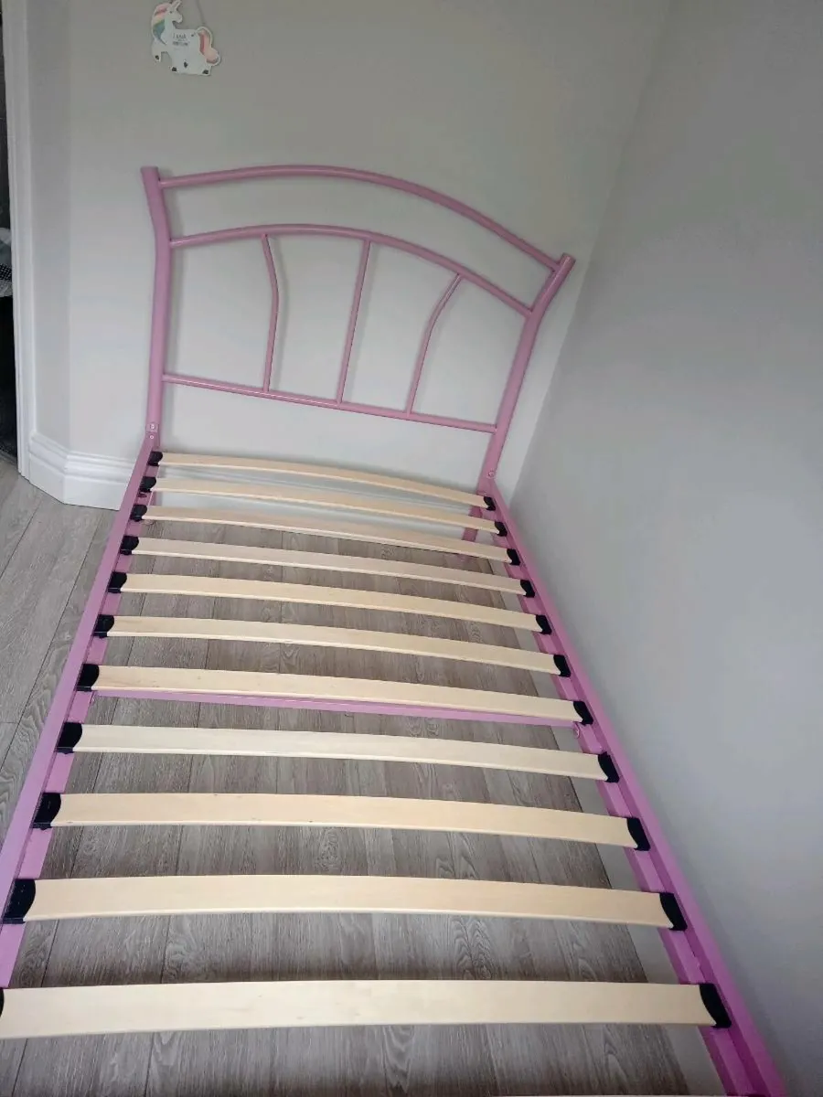 Bed frame - Image 2