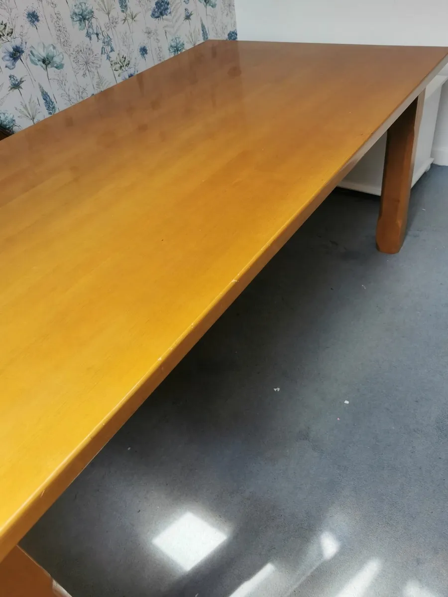 Kitchen table - Image 2