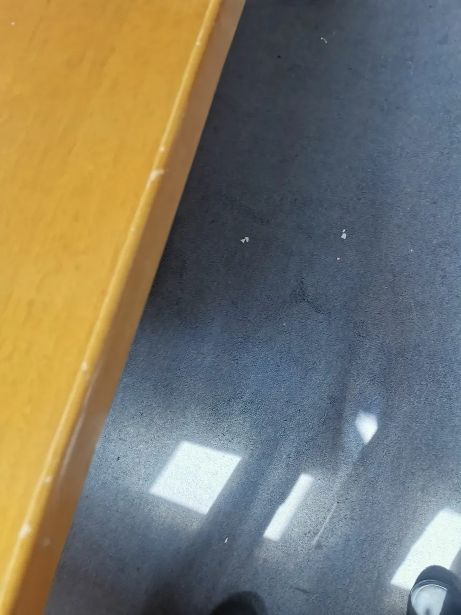 Kitchen table - Image 4