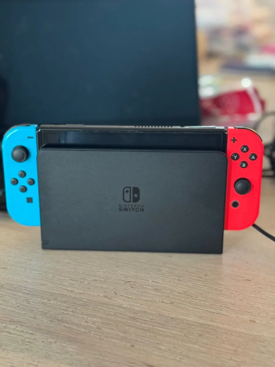 Switch Oled - Image 1