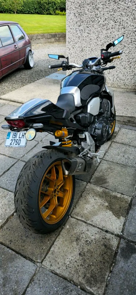 Honda cb1000r - Image 4