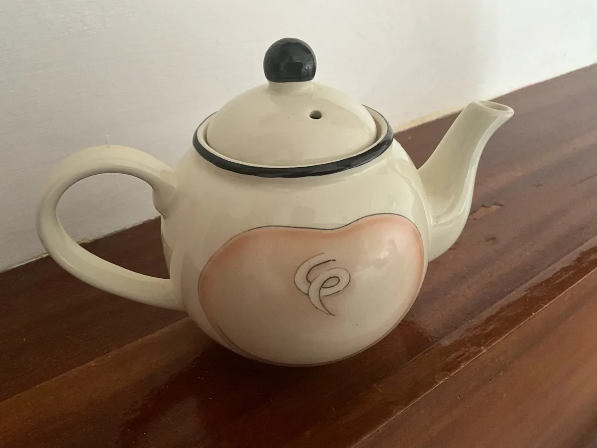 Arthur Wood Pottery Front to Back Pig. Teapot - Image 2