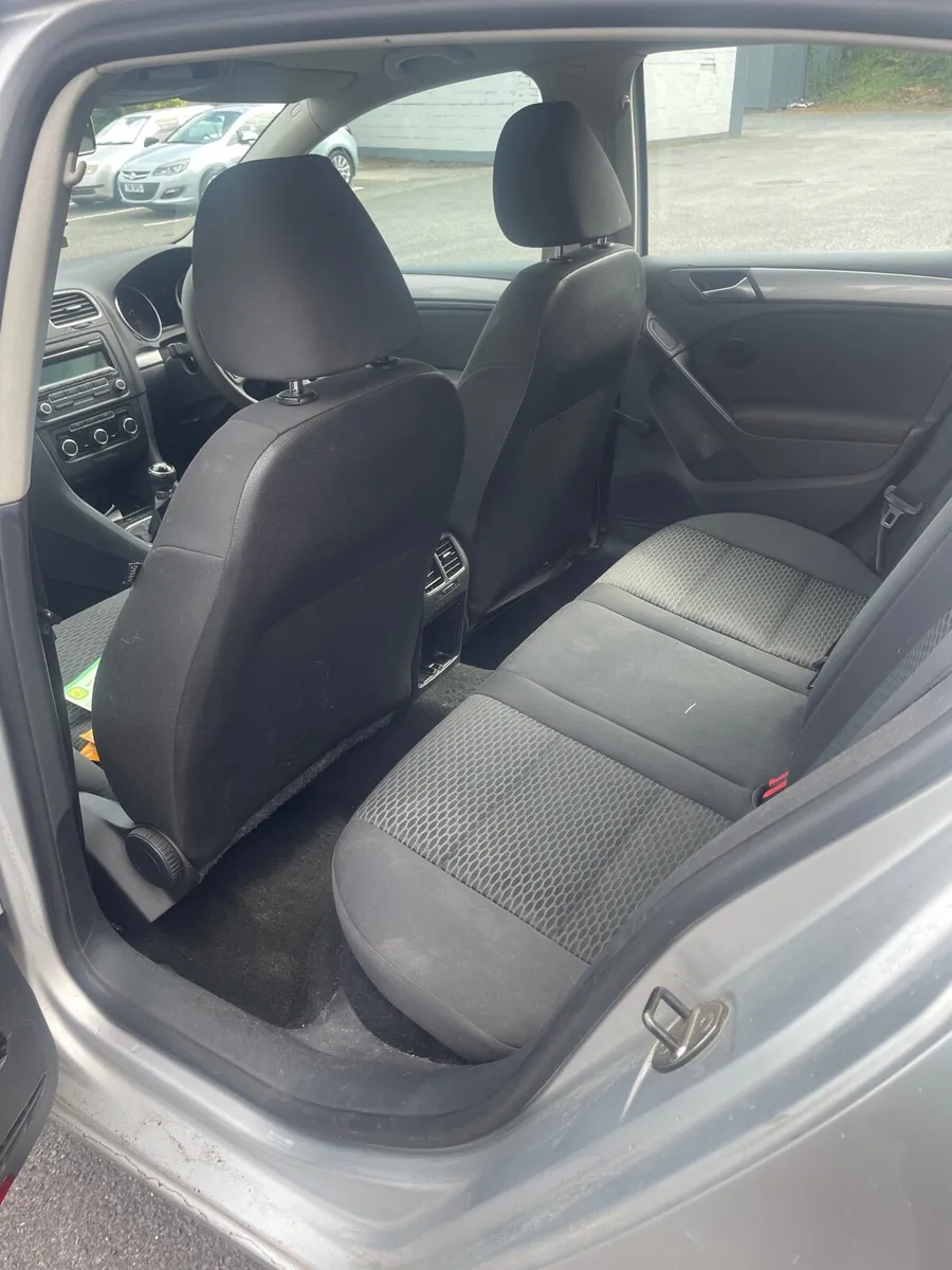Volkswagen Golf - Image 4