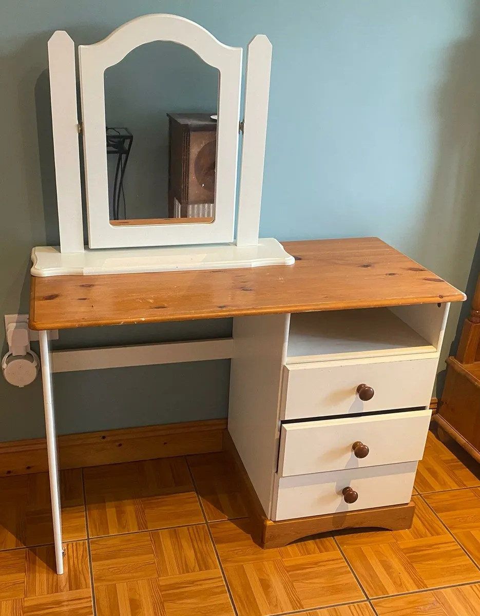 Dressing Table - Image 3
