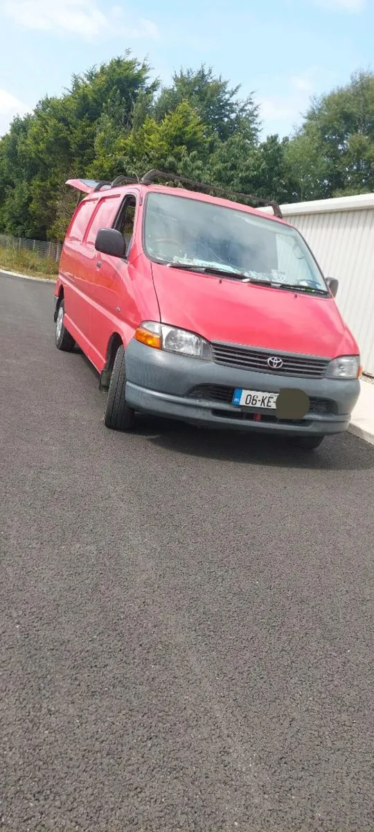Toyota hiace - Image 2