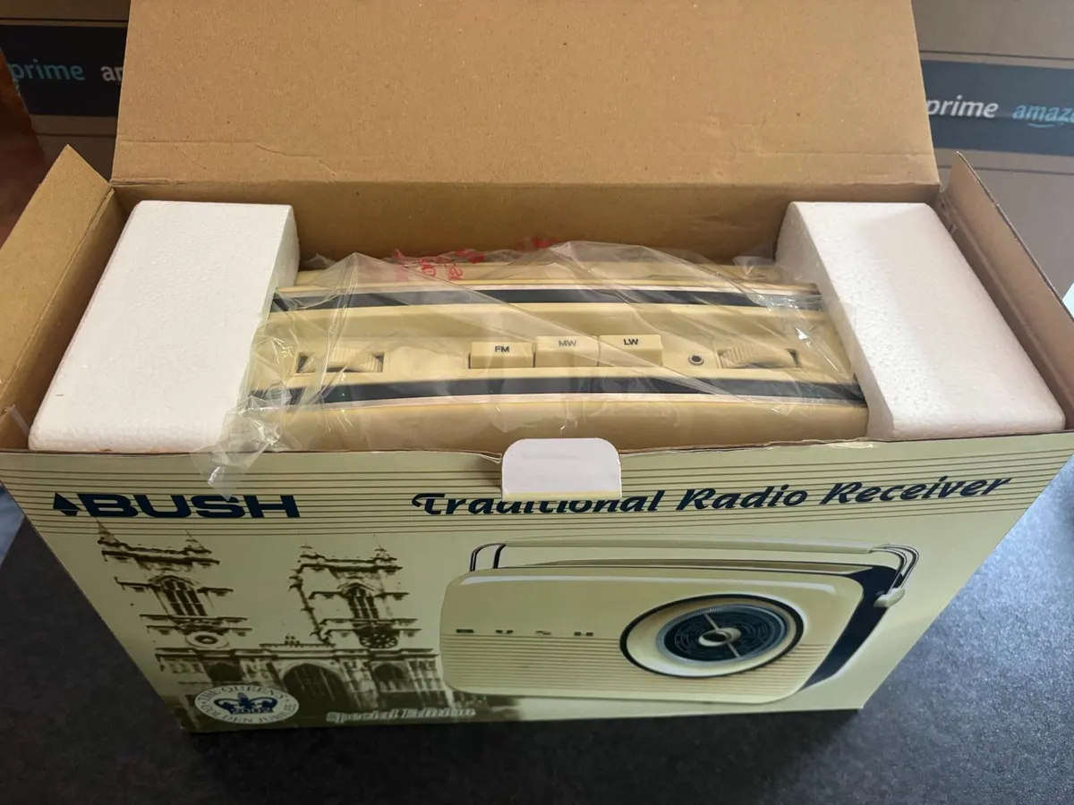 Bush TR82 Radio - Boxed As New Jubilee Edition - Image 4
