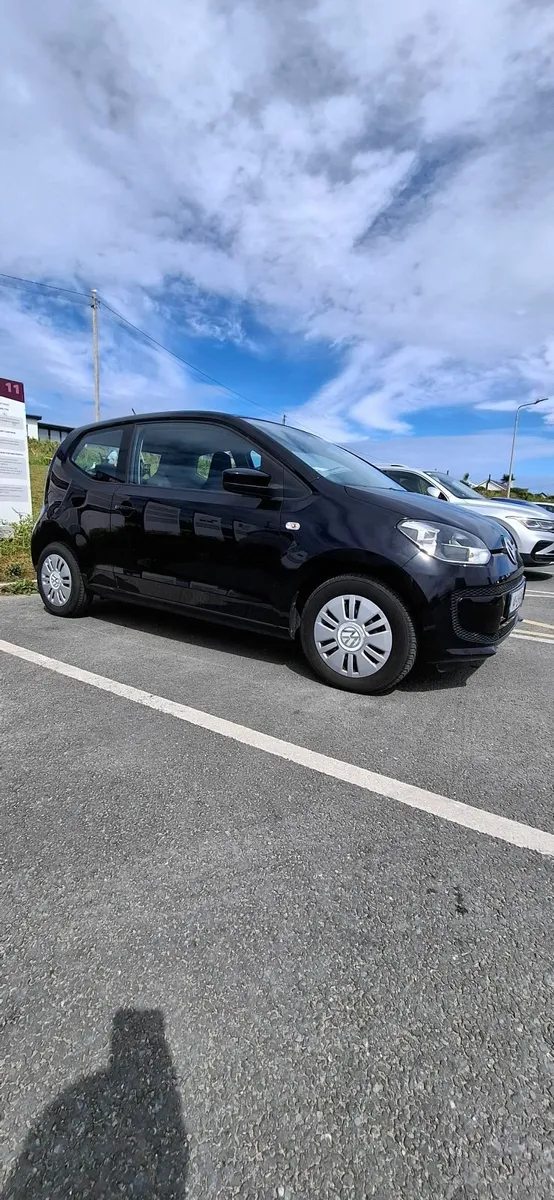 Volkswagen up! 2014 - Image 1