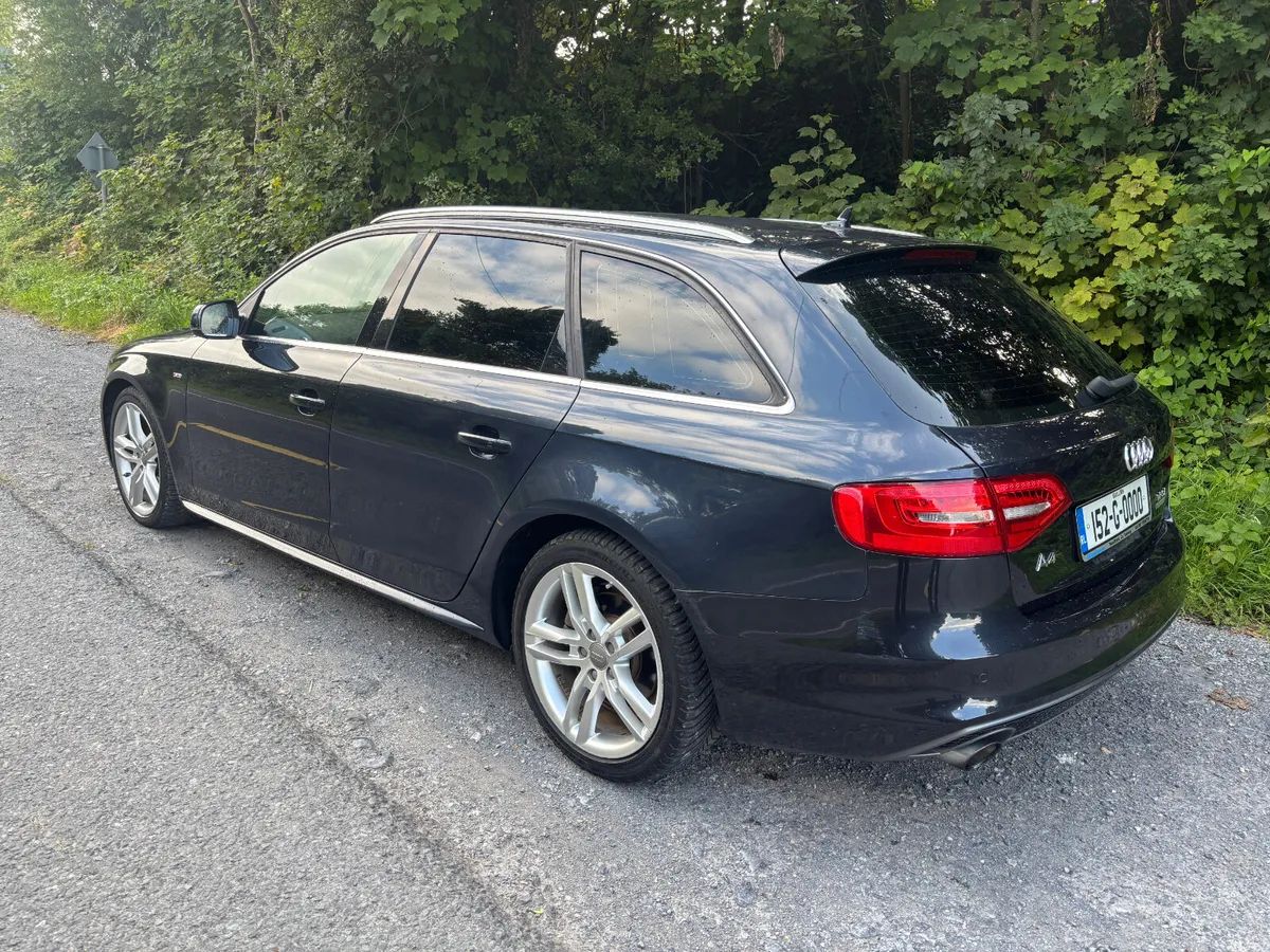 Audi A4 Estate S-line  2015 - Image 2