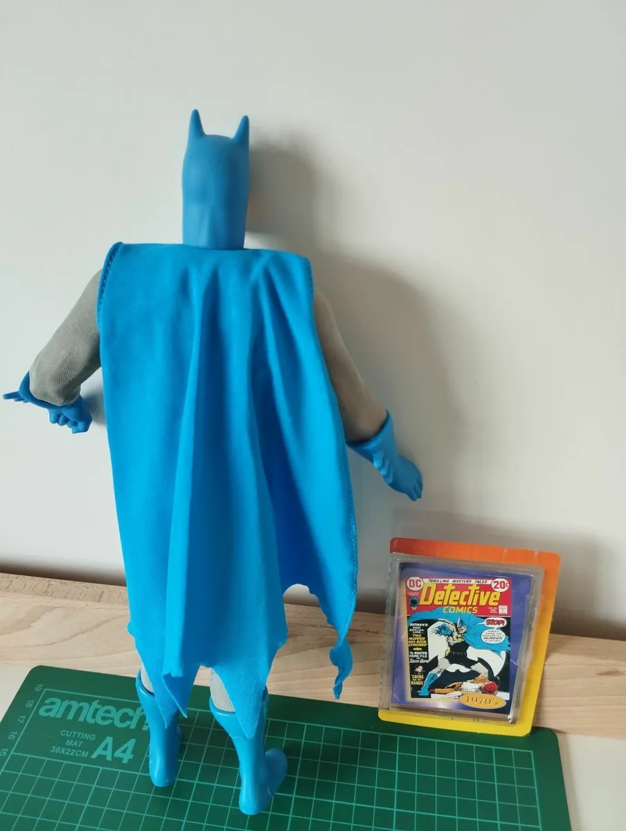 1996 like new Schwarz Exclusive  History of Batman - Image 2