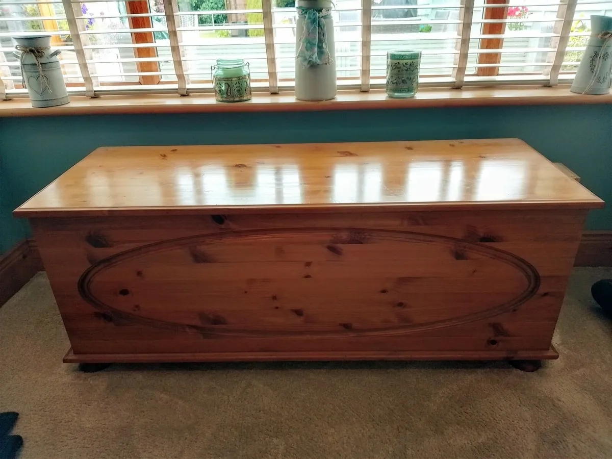 Blanket box