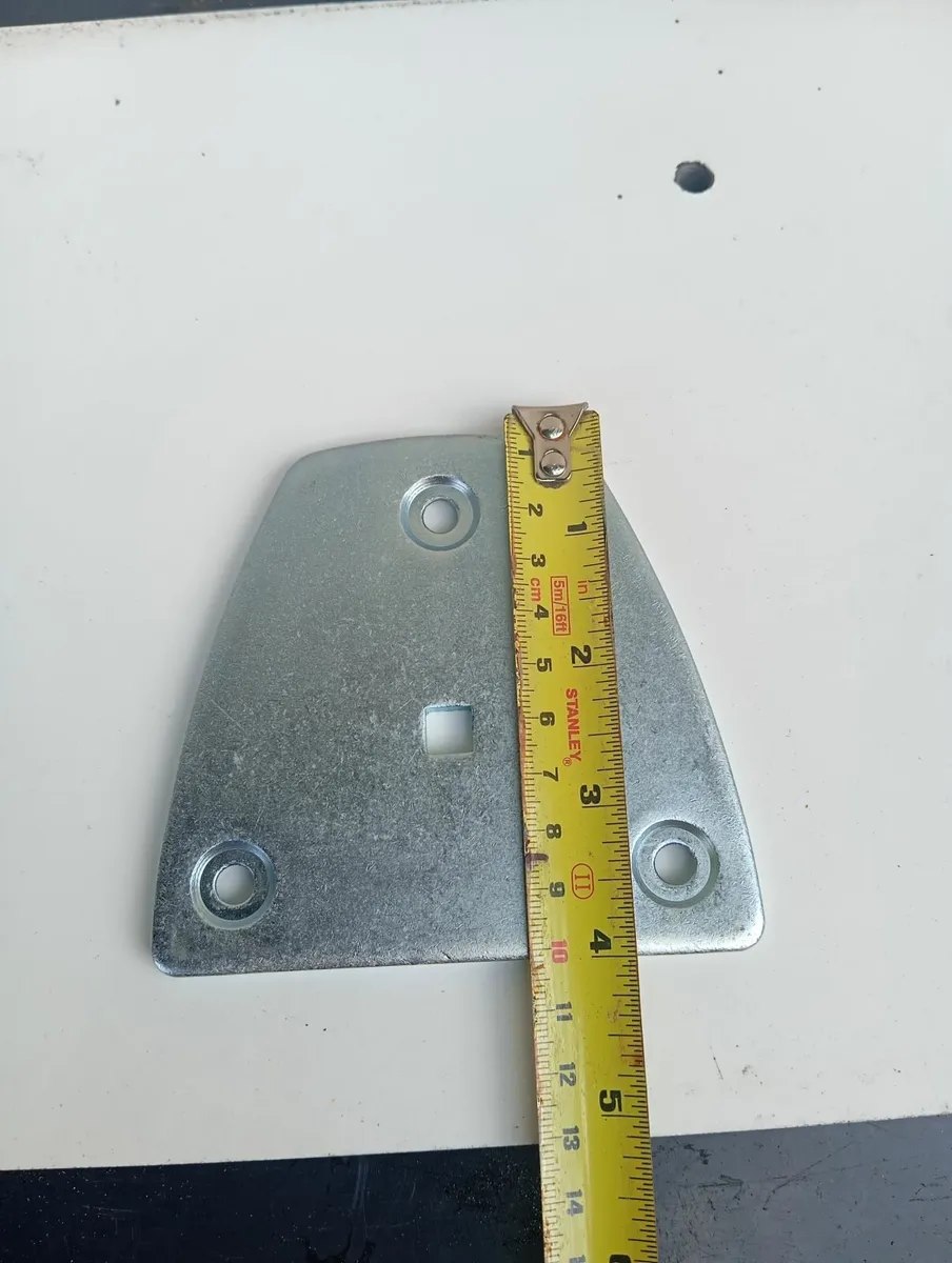 Brackets - Image 2