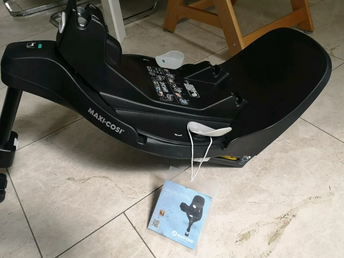UppaBaby Cruz travel system - Image 2