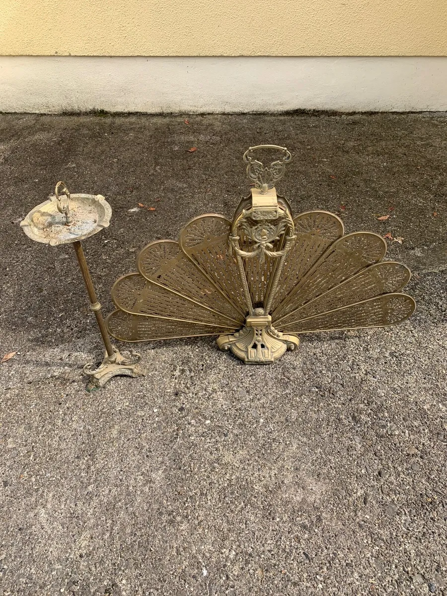 Peacock Fire Screen and ash tray - Image 1