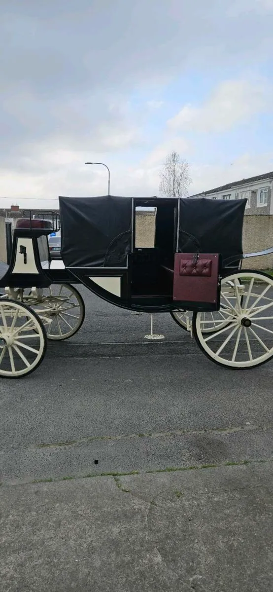 2 x horse drawn Carriages - Image 4