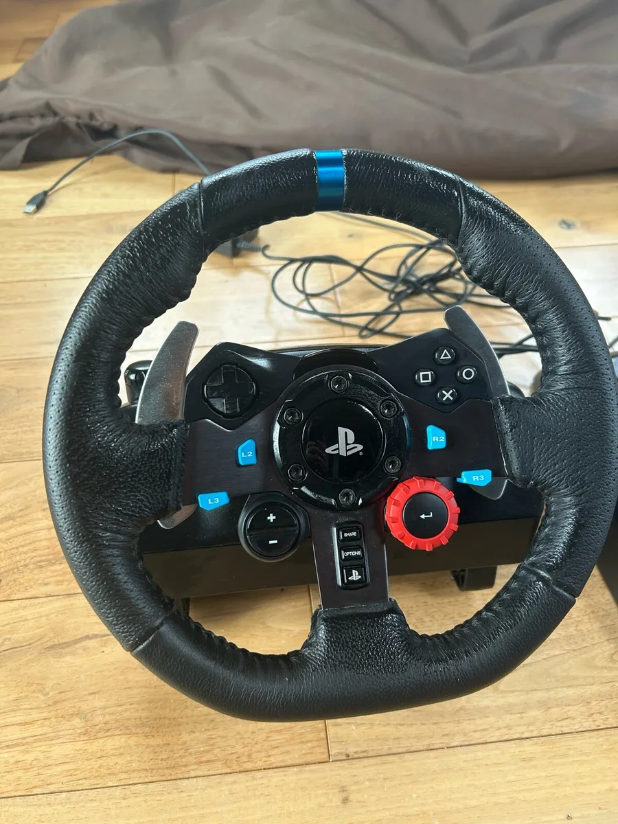 Logitech steering wheels and pedals - Image 1
