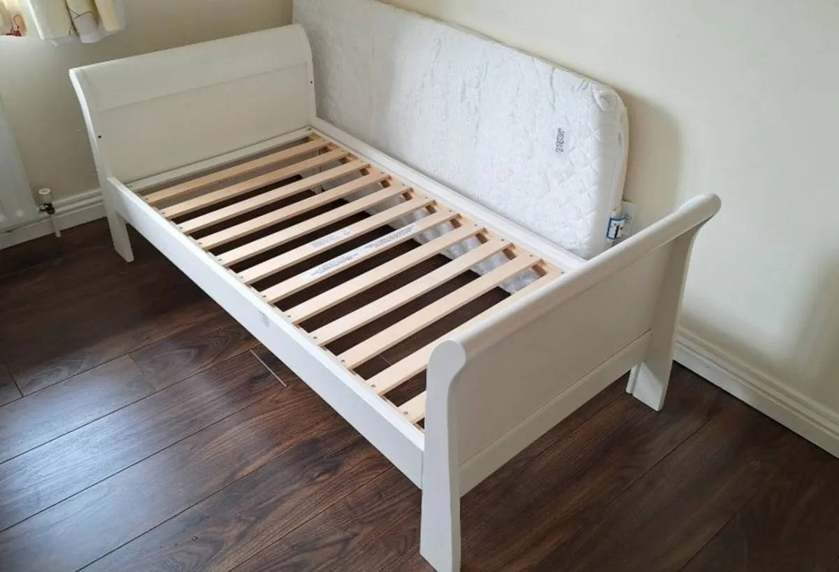 Mamas and Papas cot sleigh bed - Image 1