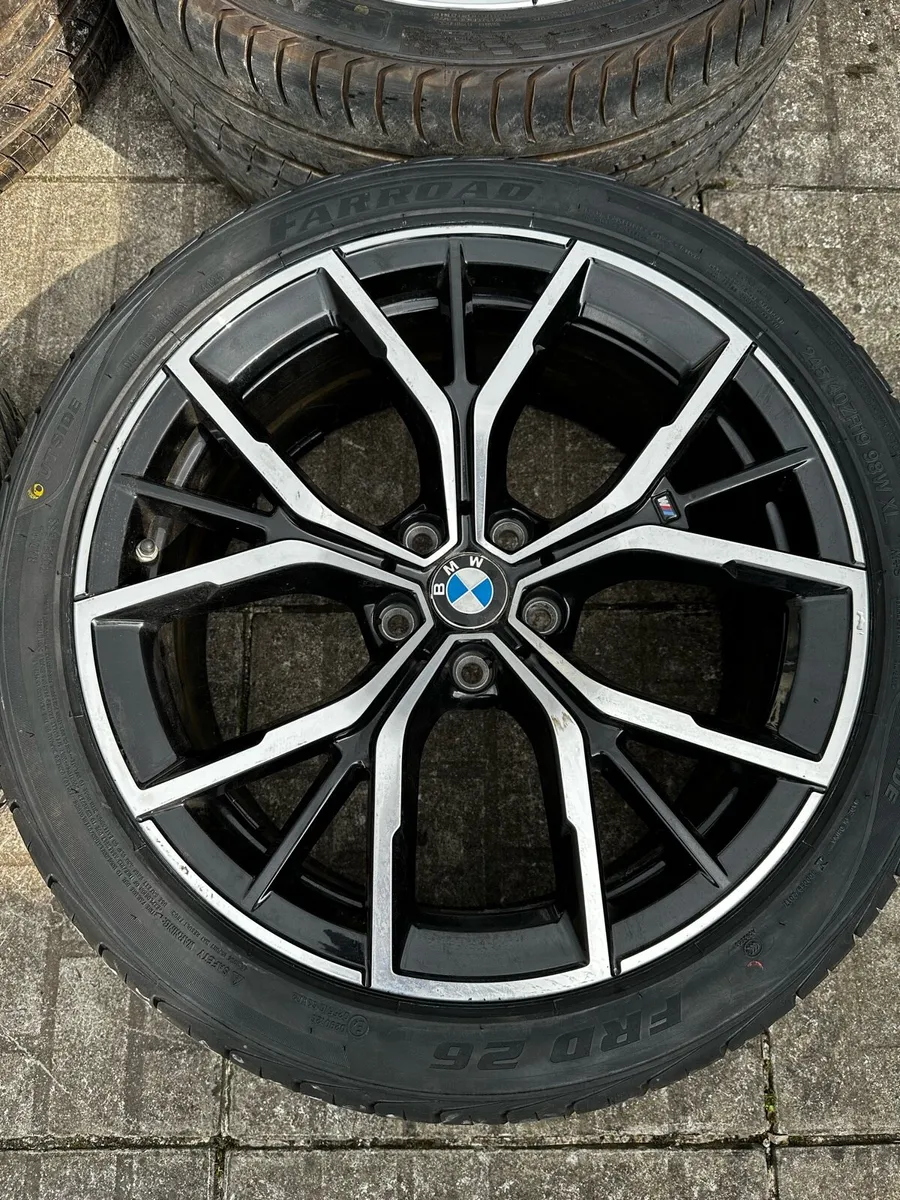 BMW Genuine 19” 845m Alloys Brand New Tyres - Image 3