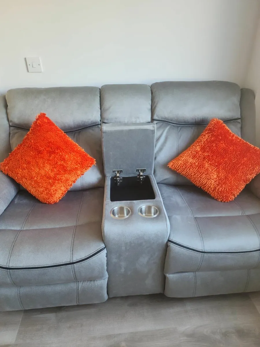 Mondeo sofas - Image 2