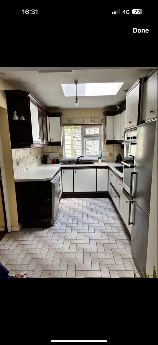 Galley kitchen - Image 4