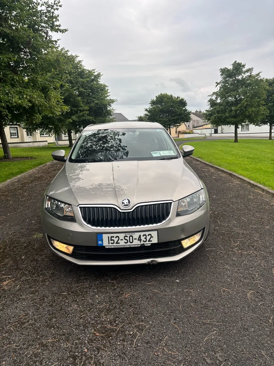 2015 (152) Skoda Octavia 1.6 TDI Ambition - Image 2
