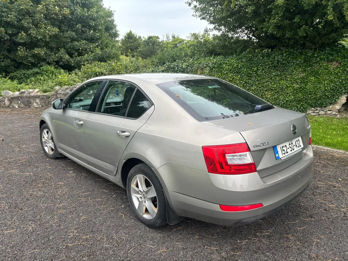 2015 (152) Skoda Octavia 1.6 TDI Ambition - Image 4