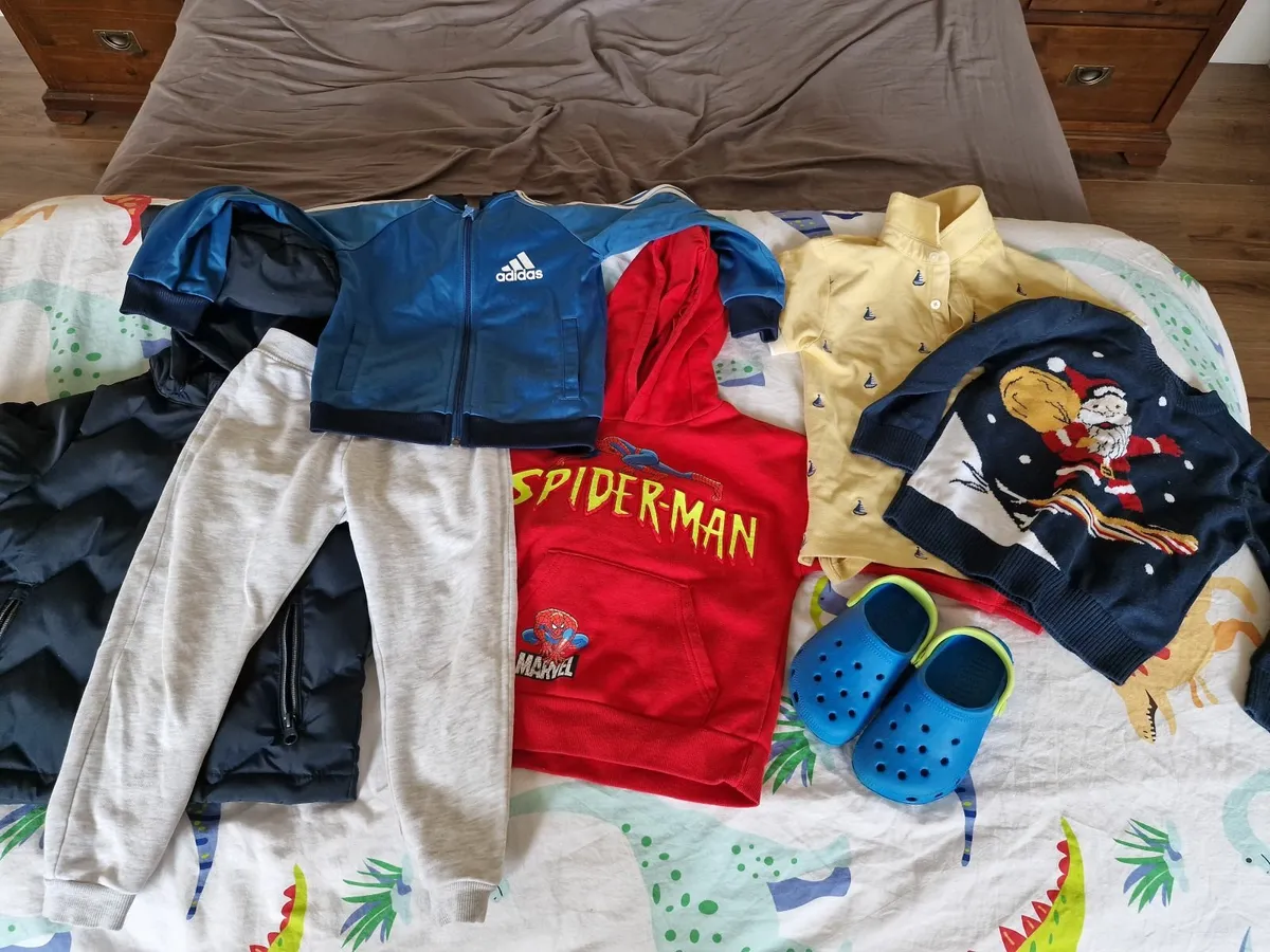 Boys clothes - Image 1