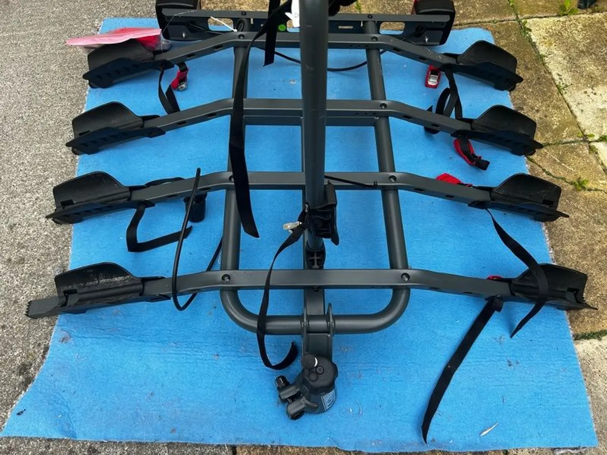 bike rack 4 person mint condition - Image 3