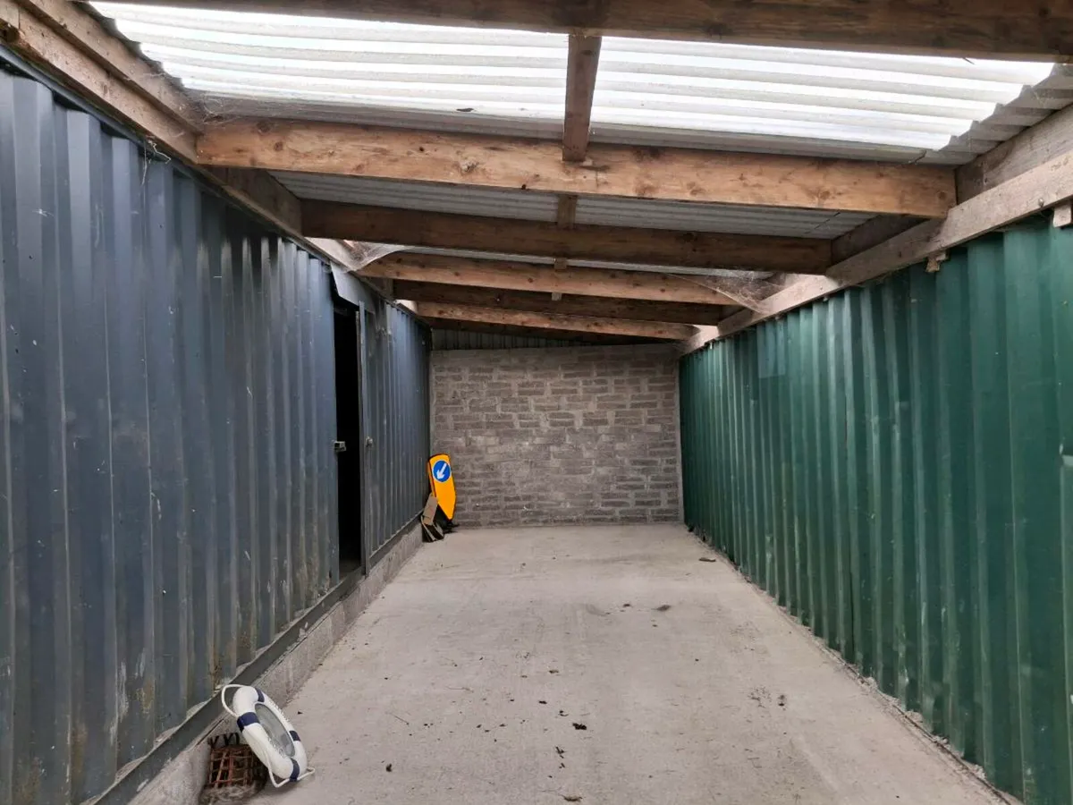 600sq ft unit and 40ft container - Image 2