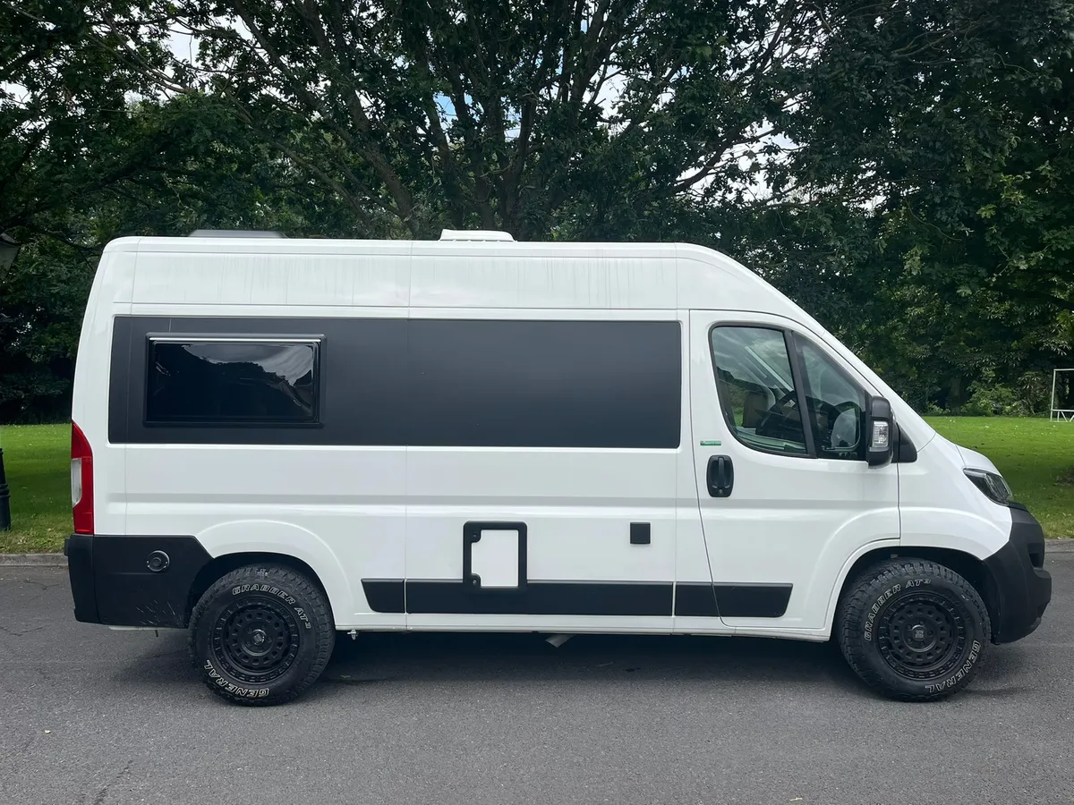 191 THISTLE ROSE 2 BERTH COMPACT HI-SPEC CAMPER - Image 1