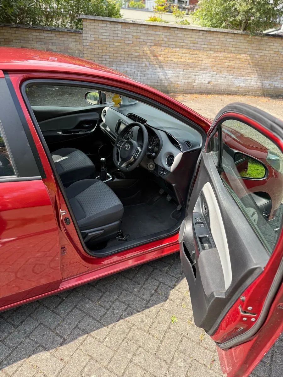 🚗 Toyota Yaris 1.0 Luna 5DR – 2015 🚗 - Image 4