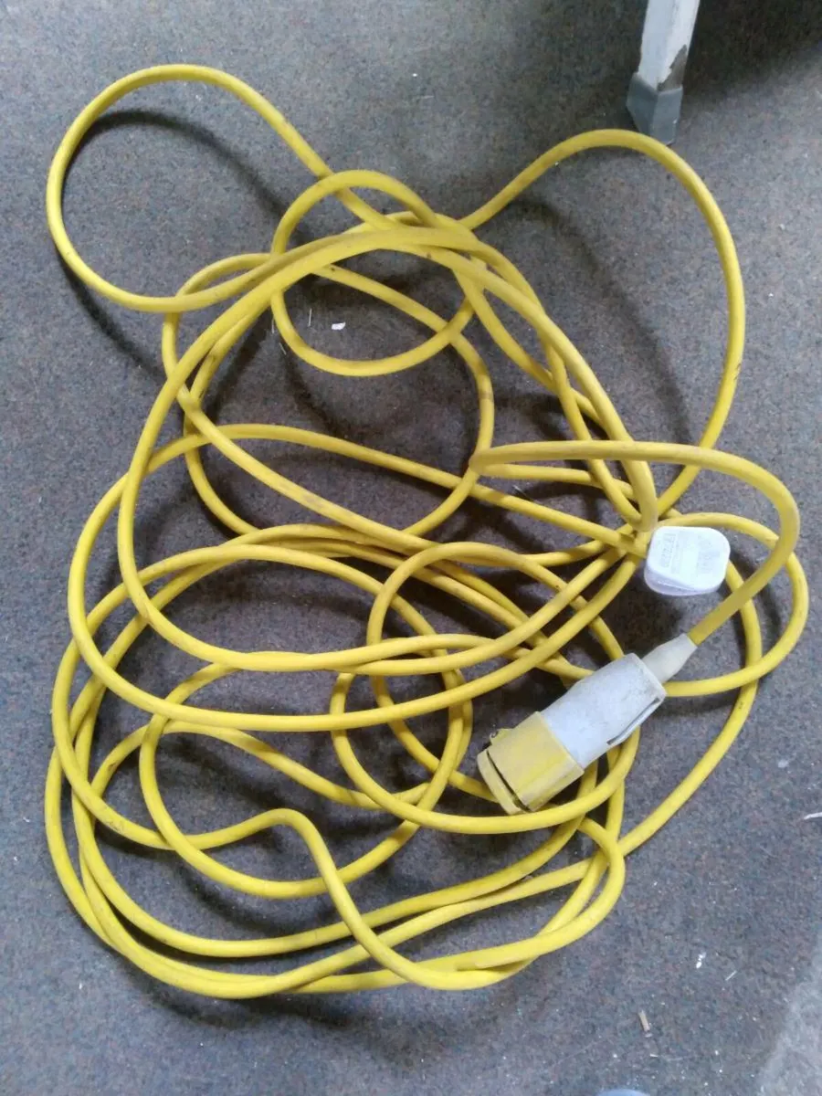 Camper/Caravan hook-up lead/Cable - Image 1