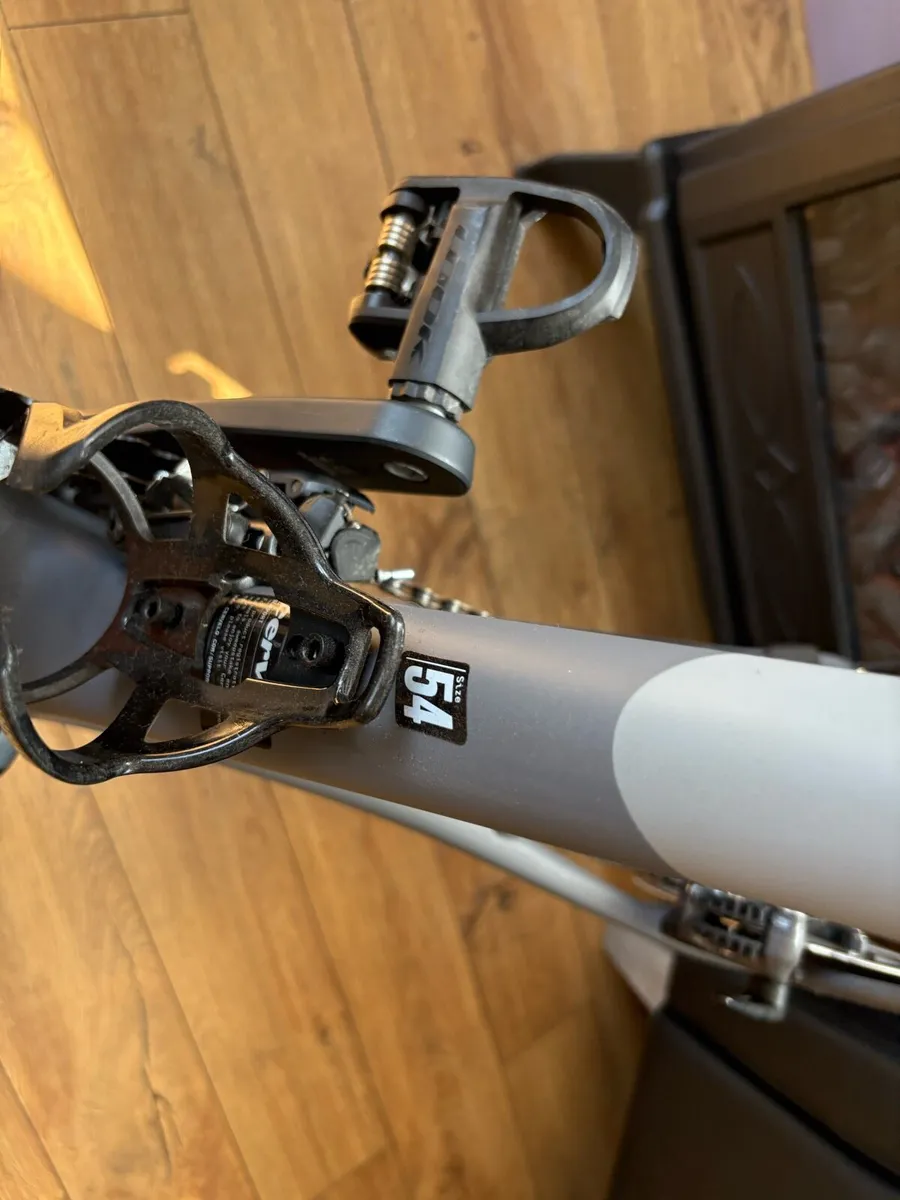 Road bike - Image 2