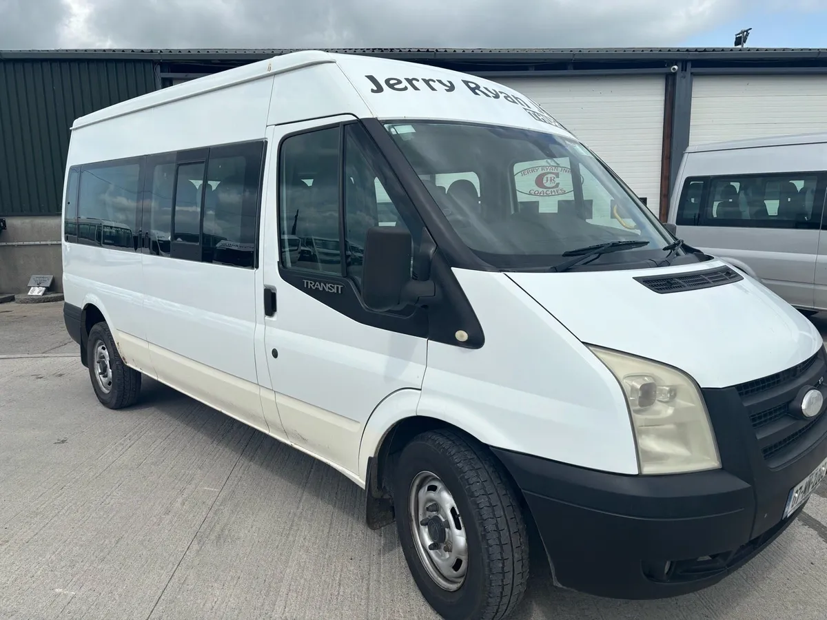 Ford Transit Minibus - Image 3