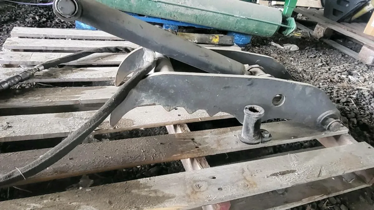 3-6 ton digger grab - Image 2