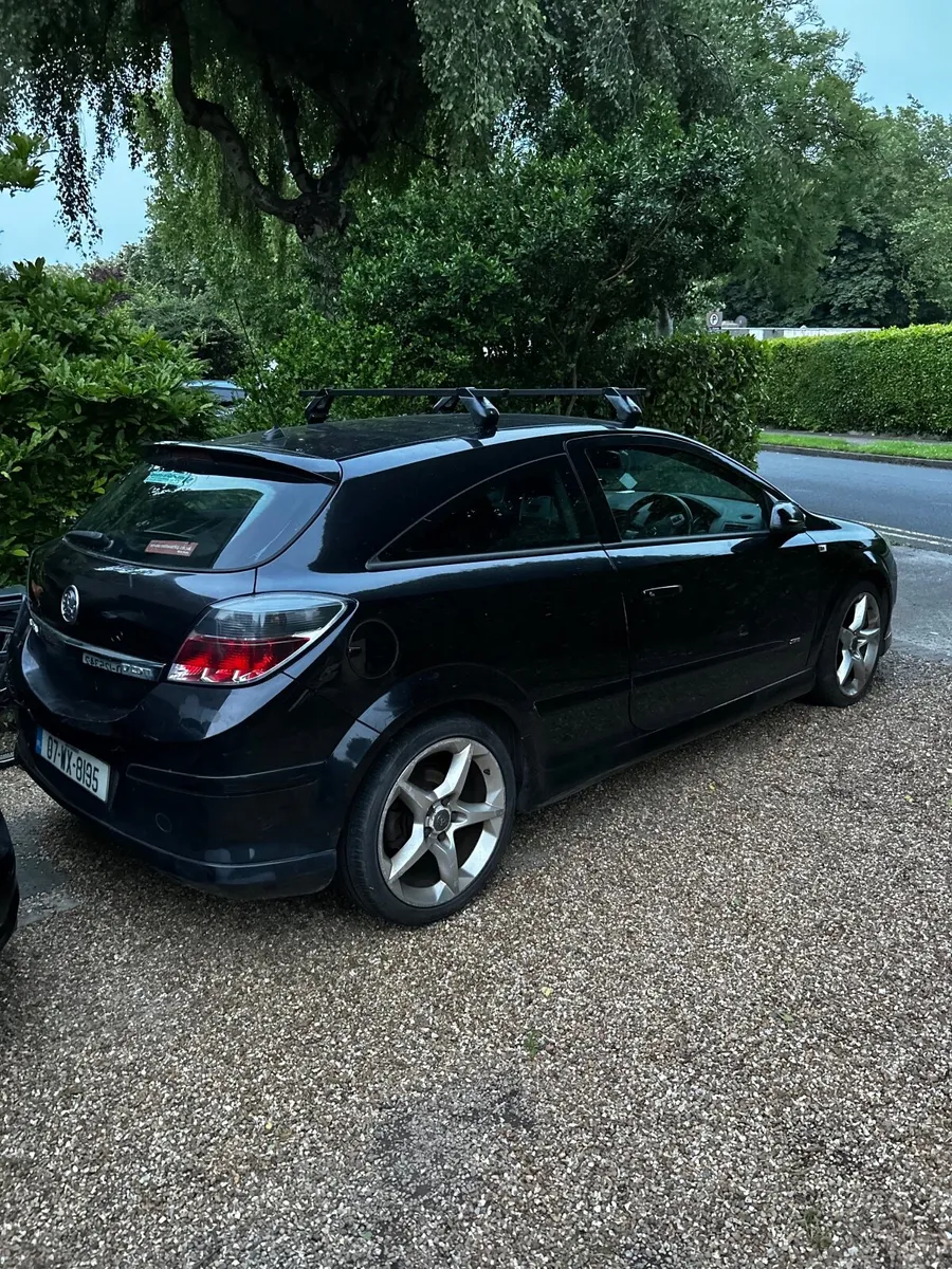 Car - Image 1