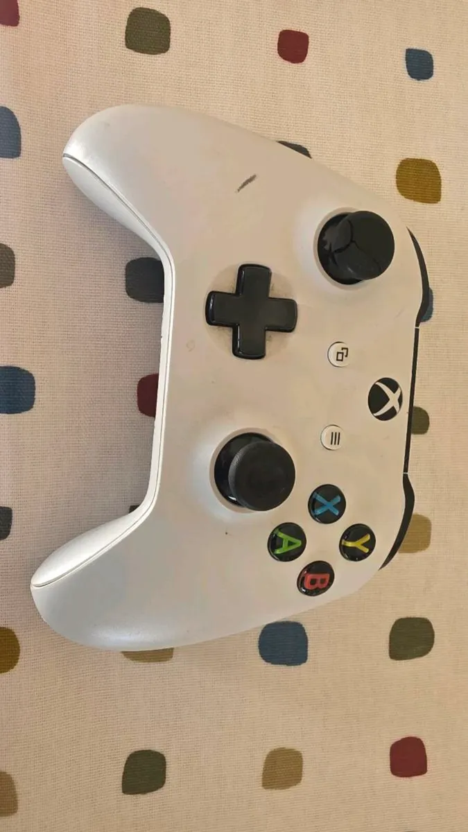 Xbox One S With 6 Games and Wireless Headset - Image 4