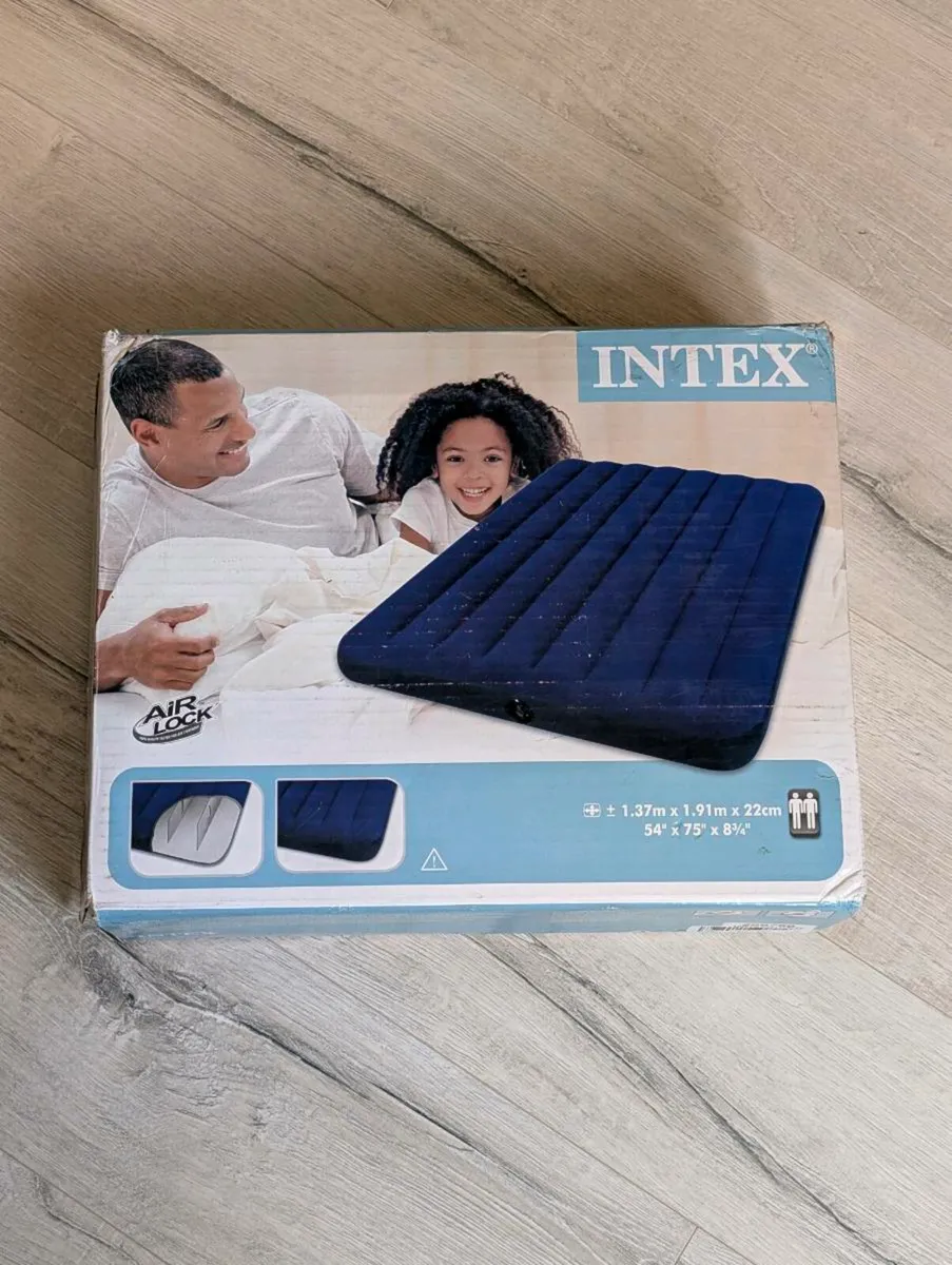 Double & single inflatable beds plus air pump - Image 1