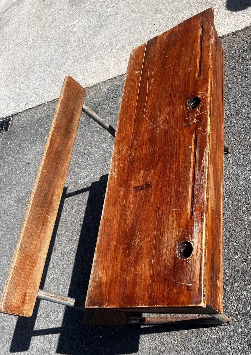 Old school Desks - Image 4