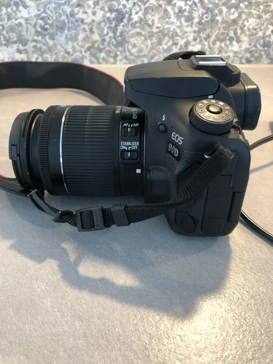 Canon 90D Camera & Lens - Image 4