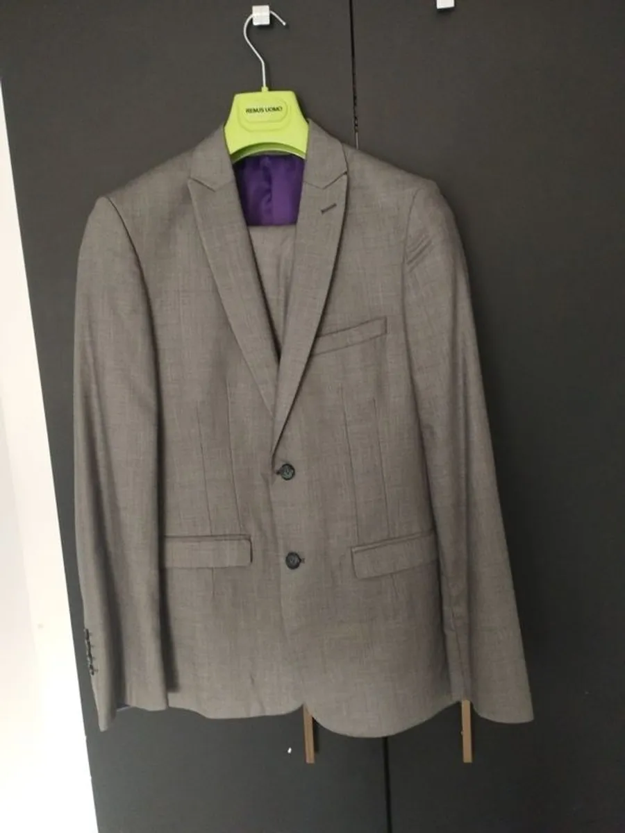 Grey suit Benetti - Image 2