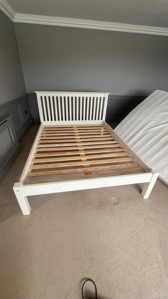 Bed - Image 1