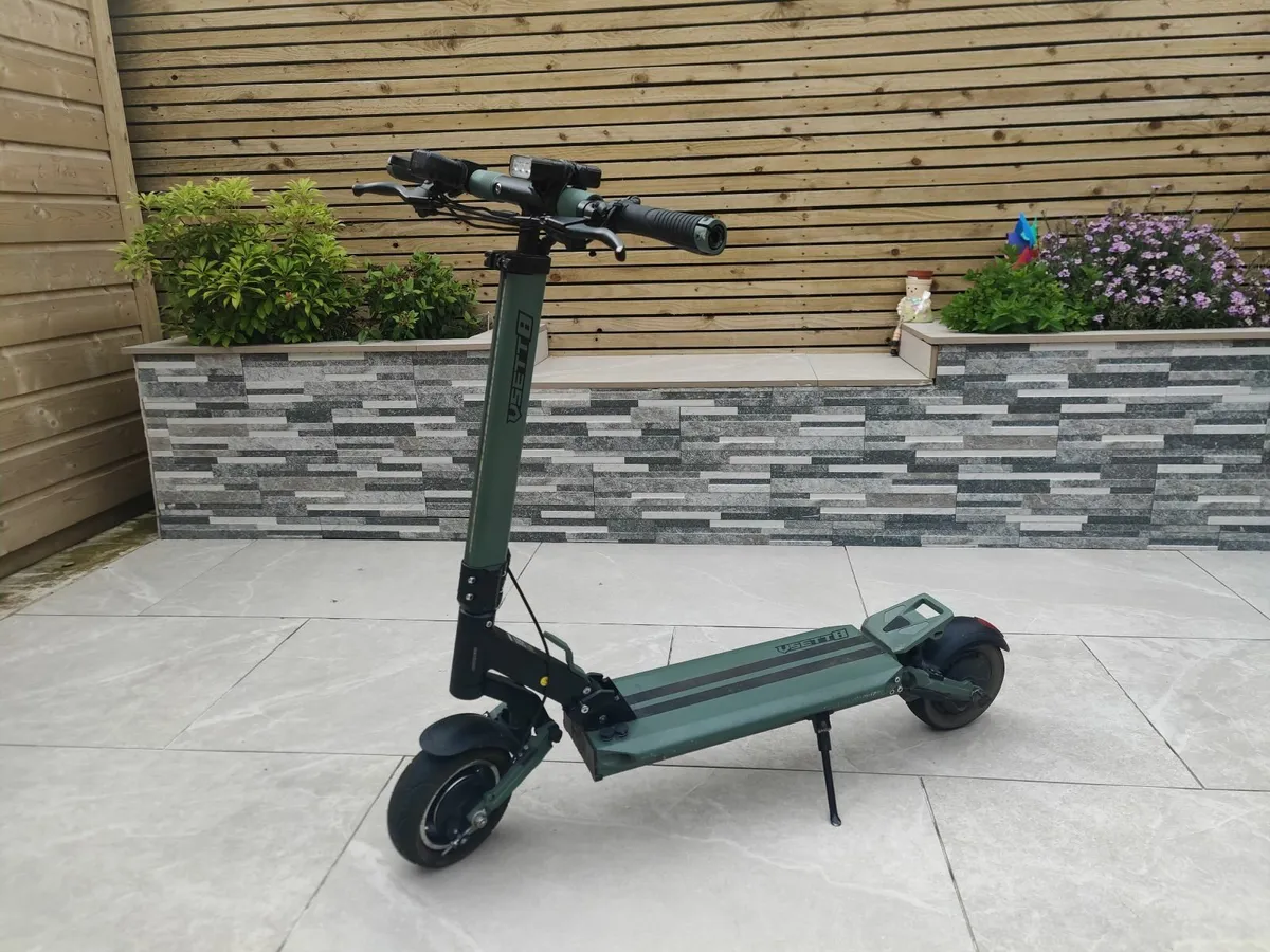 Vsett 8 Lite electric scooter(Waterproof) - Image 1