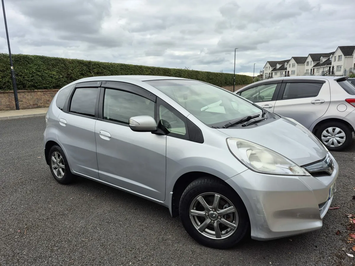2011 Honda Fit Petrol Hybrid new Nct 09/2026 - Image 4