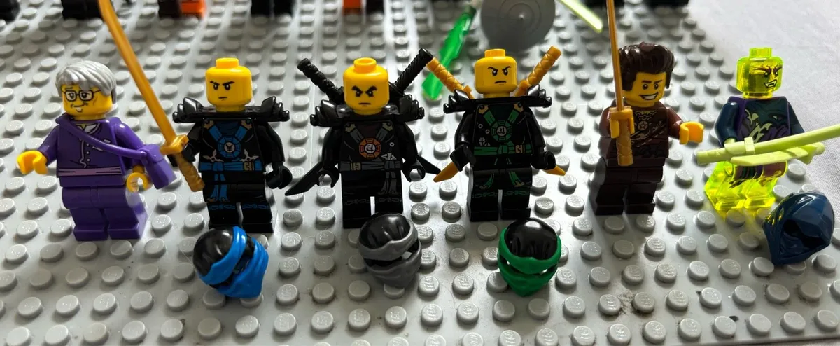 Lego figures - Image 1