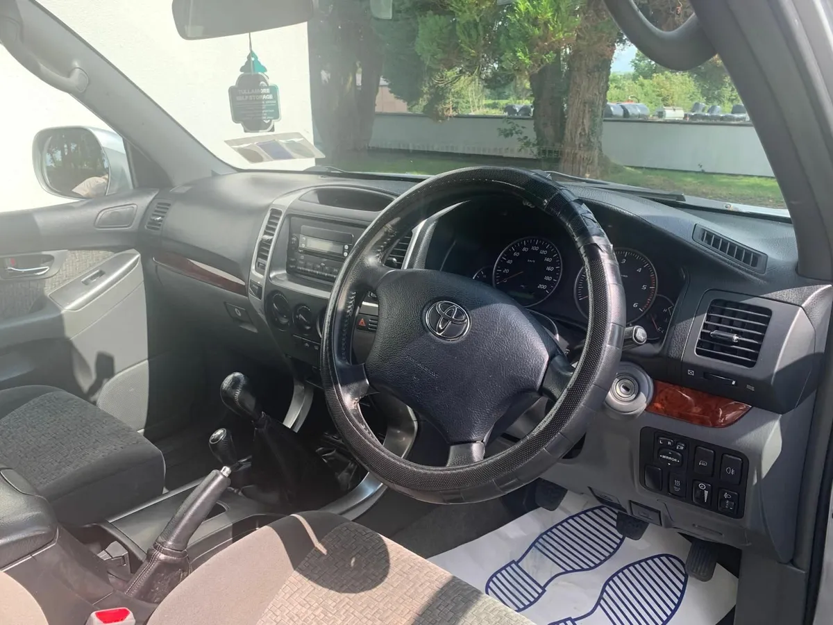 Toyota Land Cruiser 2006 - Image 4