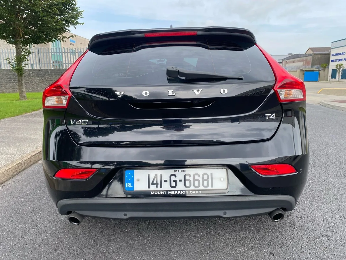 141 Volvo V40 T4 automatic - Image 3