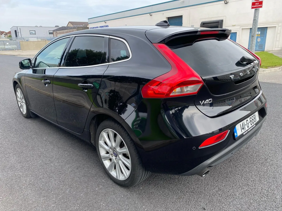 141 Volvo V40 T4 automatic - Image 4
