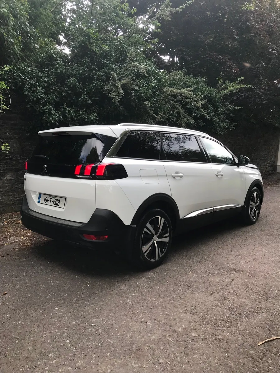 Peugeot 5008 - Image 2